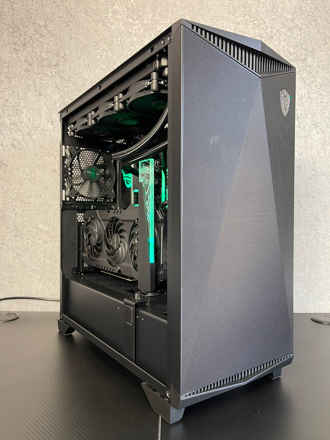 Custom Gaming PC/ Ryzen 9 9900X/ 32GB/ 2TB SSD NVMe/ RTX 5090 - Image 4